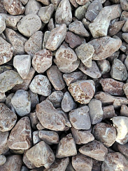 Kamenclub.ru: Мраморная крошка (щебень галтованный розовый) фр.10-20 мм.  купить в Мытищах мрамор розовый, красный ландшафтный декоративный окатанный округлый щебень 15000 руб/т   фото КАМЕНЬ КЛУБ